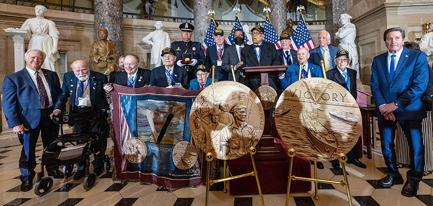 Group photo of WWII mariners