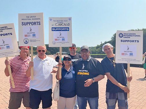 Group photo of rally-goers in Chicago